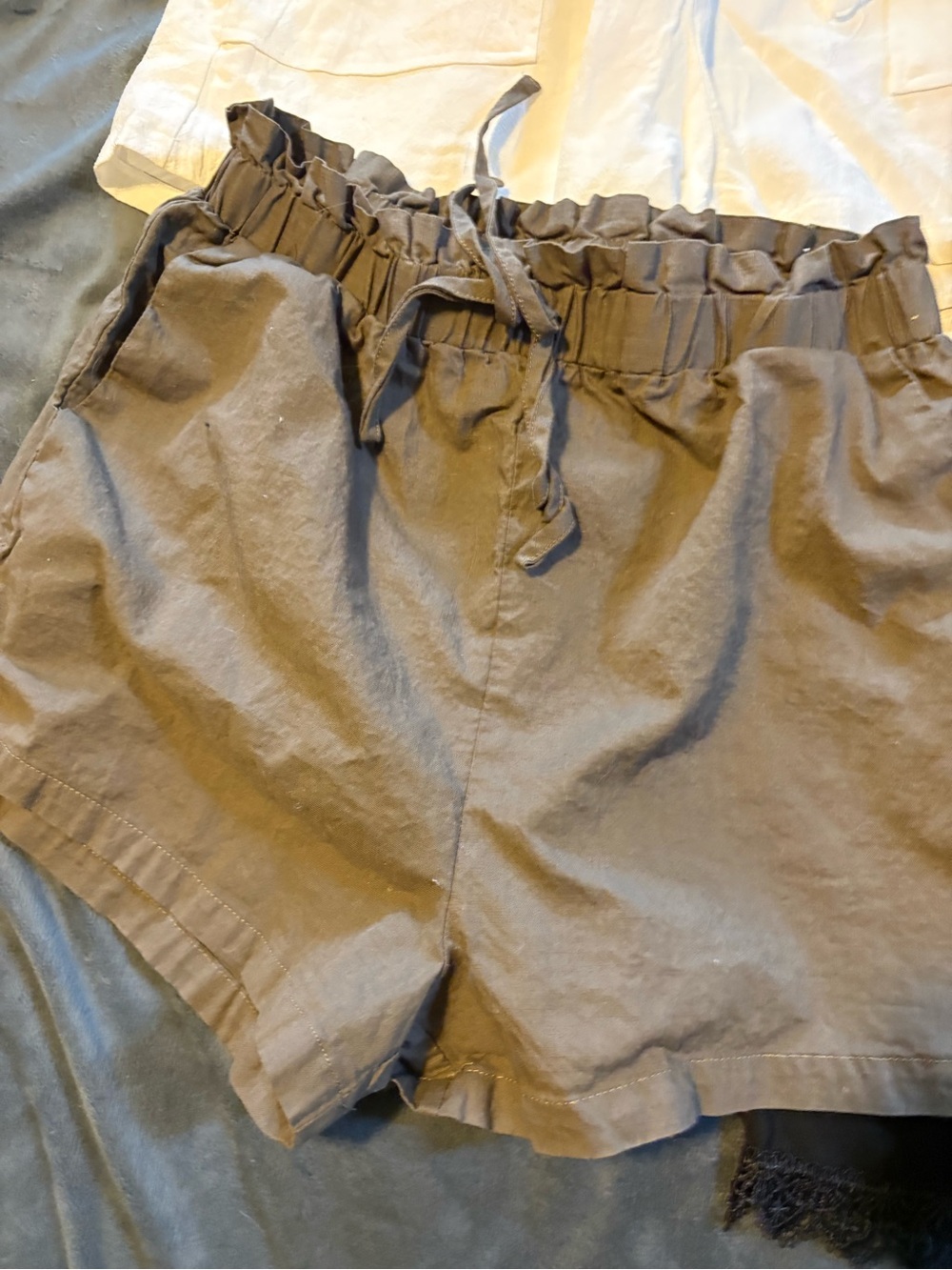 🔥SHEIN White, Khaki, Black, Brown, Floral Pink Paperbag Waist Shorts Bundle🔥 - Picture 5 of 5